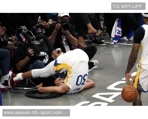 库里幽默回应穿鞋致敬克莱称只是偶然试鞋合脚